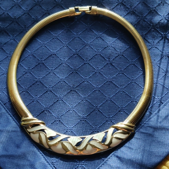 VTG Trifari enamel collar (#213) - Picture 4 of 7
